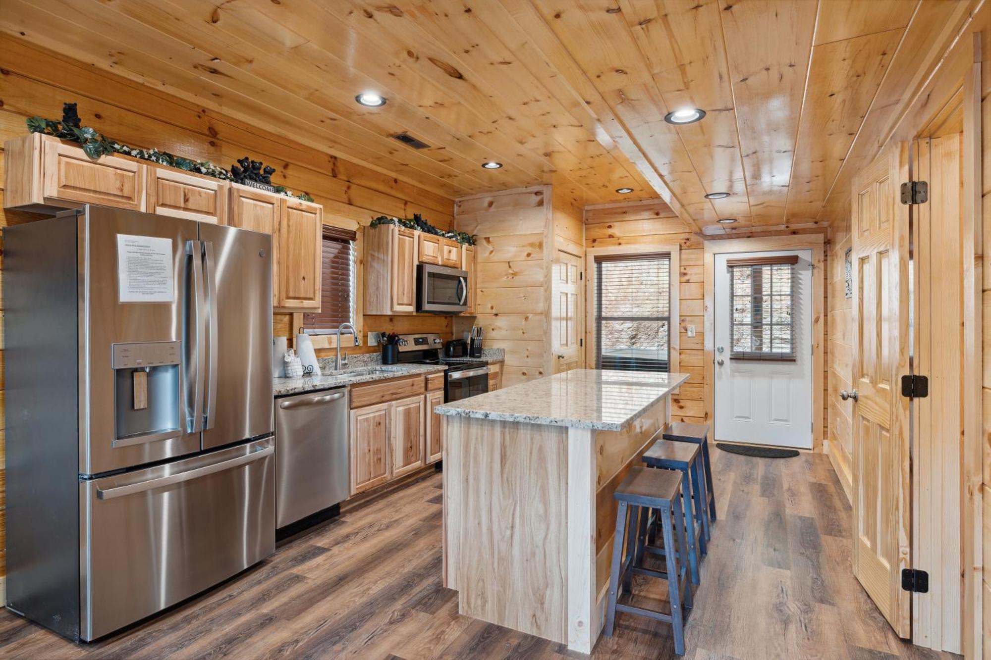 The 3 Bears Is A Newly Built 3 Bedroom Cabin Only 3 Minutes From The Parkway! Pigeon Forge Exterior photo